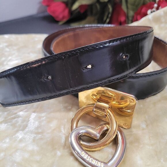 Authentic Moschino Belt - Picture 6 of 13